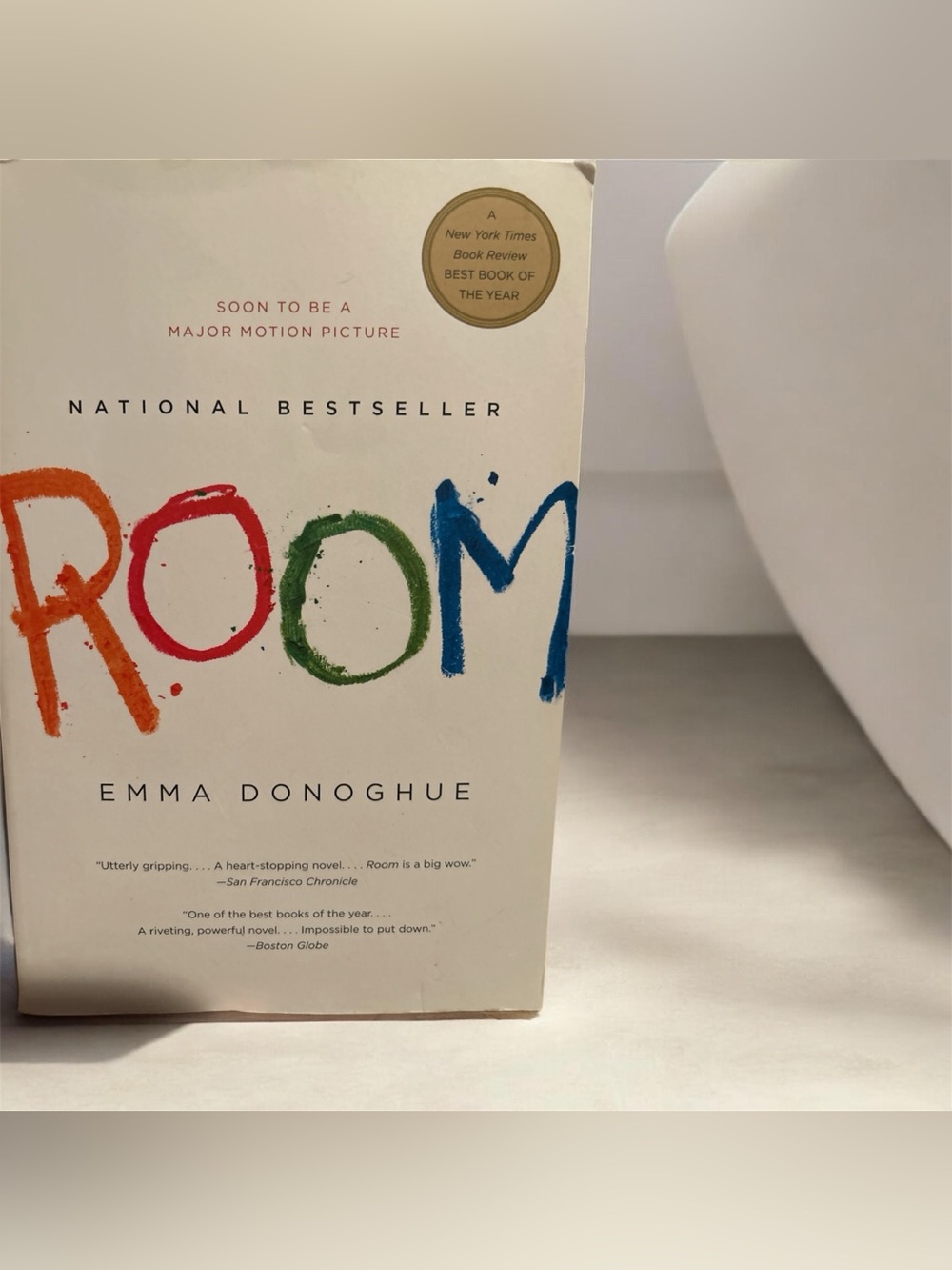 Powerful & Gripping -Room by Emma Donoghue